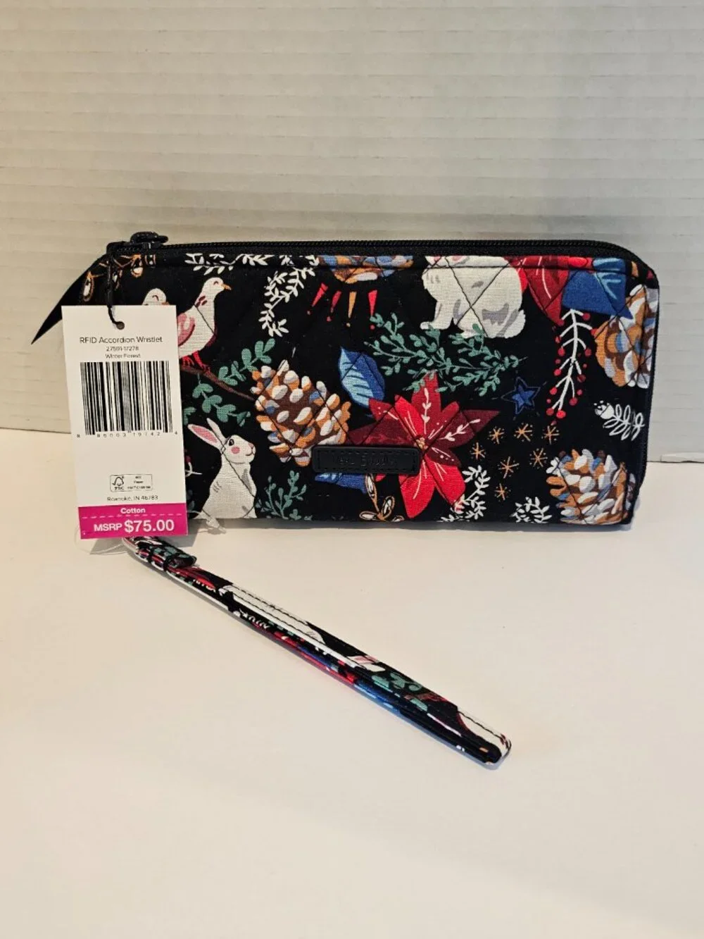 NWT Vera Bradley RFID Accordion Wristlet Winter Forest Wallet Floral Animals